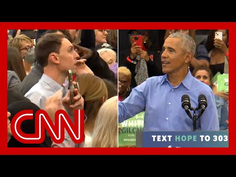 See Obama&#039;s response when heckler interrupts his speech